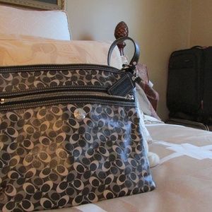 Handbag